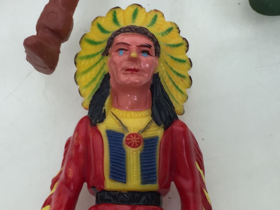 Lot Of Vintage Cowboys Indians And Horses [Photo 11]