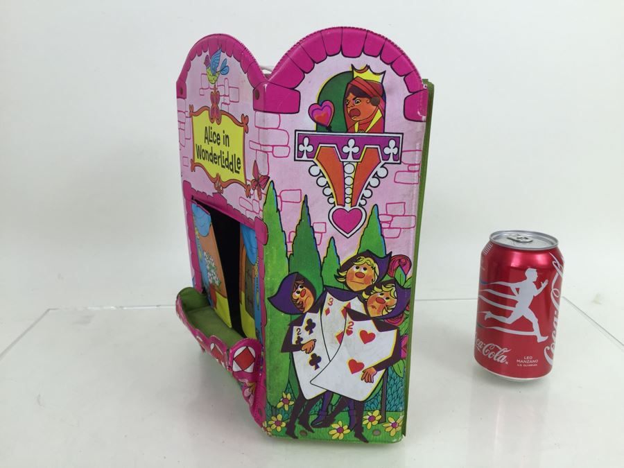 Alice In WonderLiddle Playset Mattel Storybook Kiddles Vintage 1967 [Photo 10]