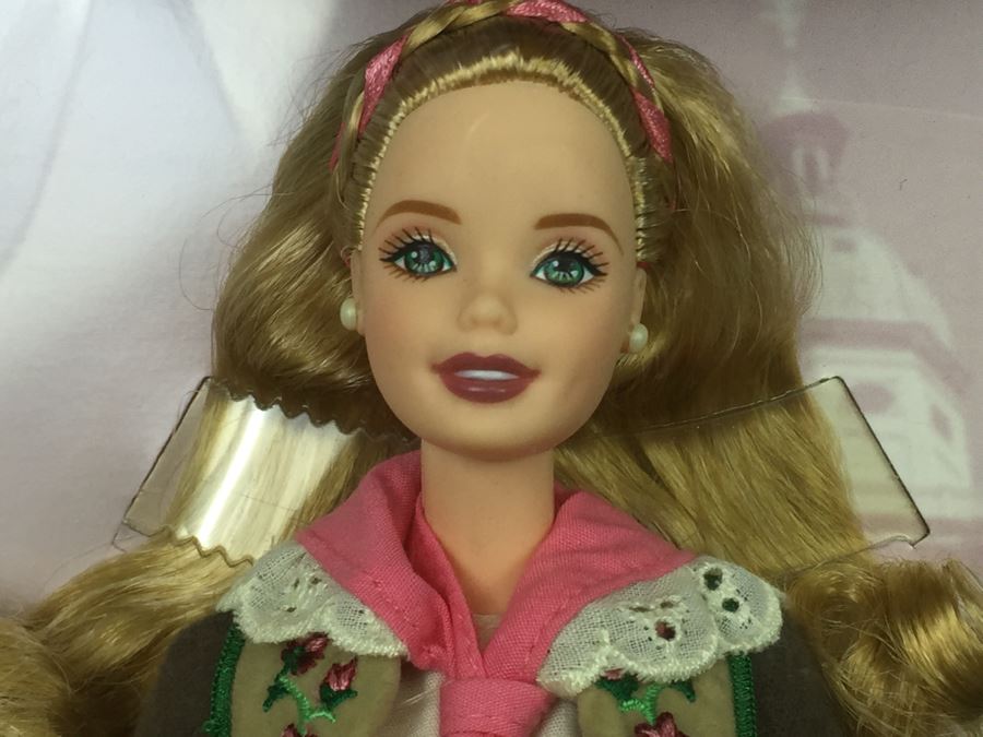 Collector Edition Barbie Dolls New In Box Dolls Of The World Vintage 1997 1998 [Photo 5]