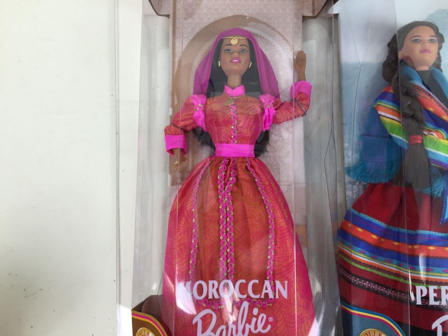 Collector Edition Barbie Dolls New In Box Dolls Of The World Vintage 1997 1998 [Photo 16]