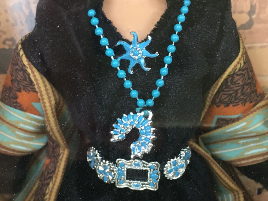 Barbie Pink Label Collection Dolls Of The World Princess Of Navajo And Korean Court 2004 [Photo 9]