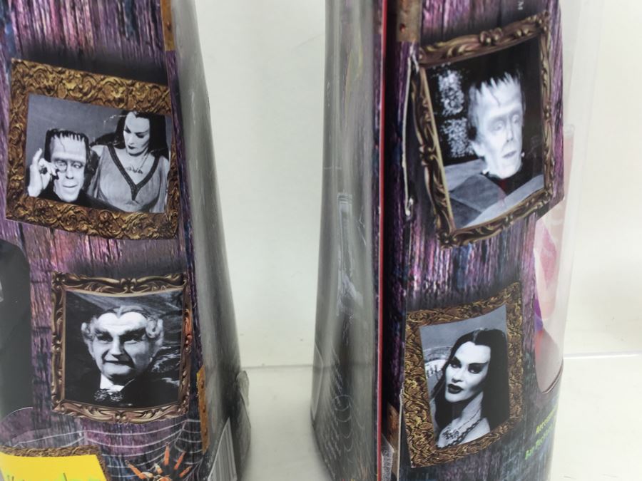The Munsters Limited Edition Dolls Grandpa And Lily [Photo 12]