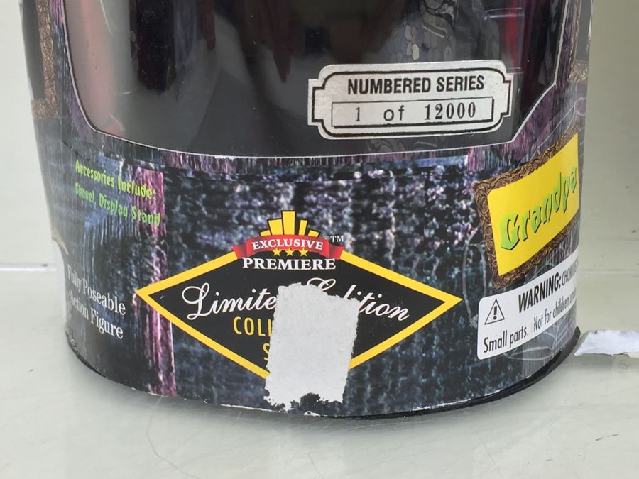 The Munsters Limited Edition Dolls Grandpa And Lily [Photo 4]