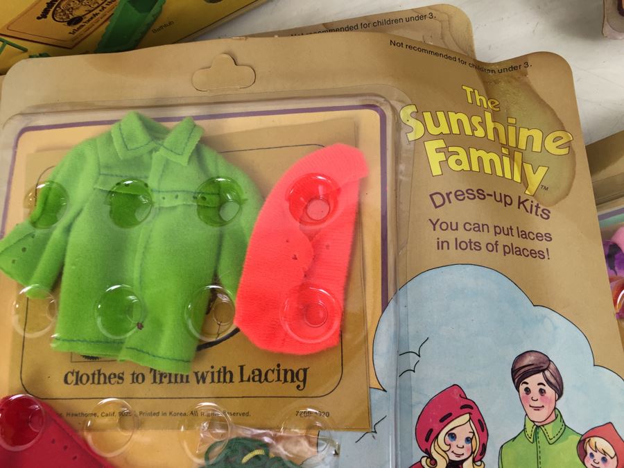 Huge Collection Of The Sunshine Family Clothes Dress-Up Kits On Original Card With Little Sweets Dolls Vintage 1974 1975 [Photo 16]