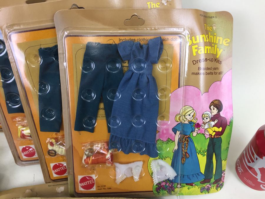 Huge Collection Of The Sunshine Family Clothes Dress-Up Kits On Original Card With Little Sweets Dolls Vintage 1974 1975 [Photo 4]