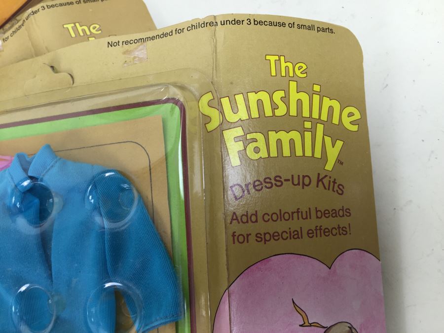 Huge Collection Of The Sunshine Family Clothes Dress-Up Kits On Original Card With Little Sweets Dolls Vintage 1974 1975 [Photo 5]