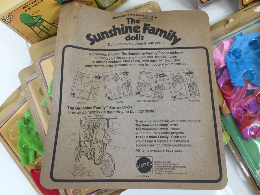 Huge Collection Of The Sunshine Family Clothes Dress-Up Kits On Original Card With Little Sweets Dolls Vintage 1974 1975 [Photo 19]