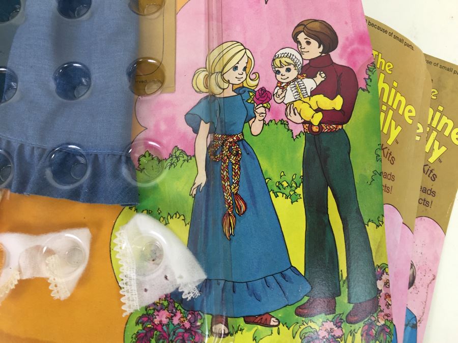Huge Collection Of The Sunshine Family Clothes Dress-Up Kits On Original Card With Little Sweets Dolls Vintage 1974 1975 [Photo 22]