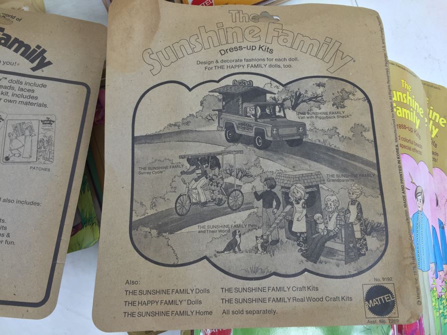 Huge Collection Of The Sunshine Family Clothes Dress-Up Kits On Original Card With Little Sweets Dolls Vintage 1974 1975 [Photo 29]