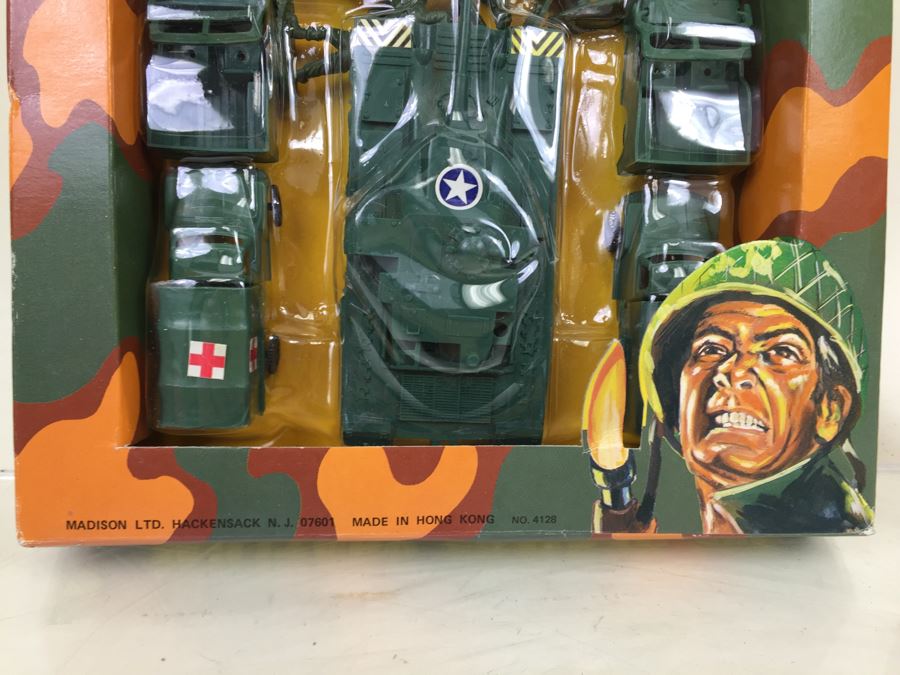 Vintage Hong Kong Military Combat Set New In Packaging [Photo 3]