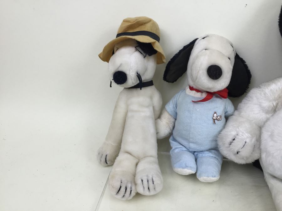 Snoopy And Belle Plush Toy Lot [Photo 10]