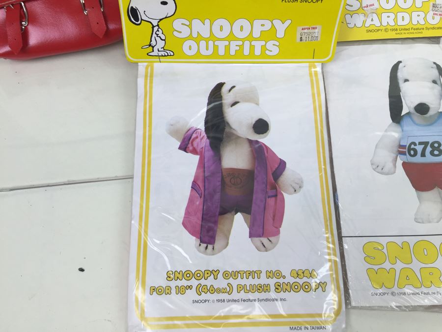 MEGA Lot Of SNOOPY Collector's Outfits Clothes Dog Clothes [Photo 17]