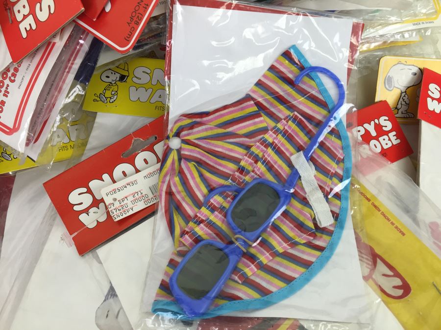 MEGA Lot Of SNOOPY Collector's Outfits Clothes Dog Clothes [Photo 35]
