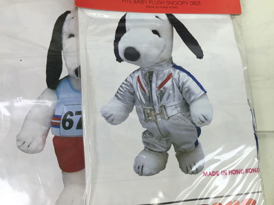 MEGA Lot Of SNOOPY Collector's Outfits Clothes Dog Clothes [Photo 23]