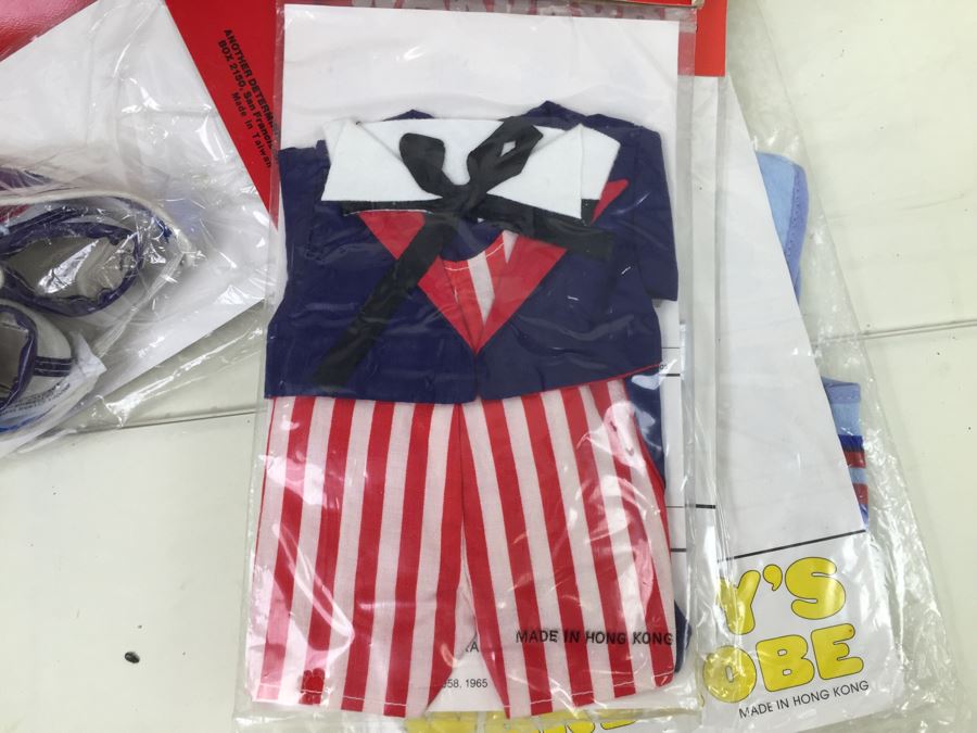 MEGA Lot Of SNOOPY Collector's Outfits Clothes Dog Clothes [Photo 25]