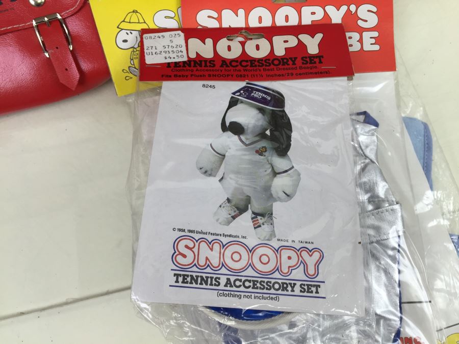 MEGA Lot Of SNOOPY Collector's Outfits Clothes Dog Clothes [Photo 21]