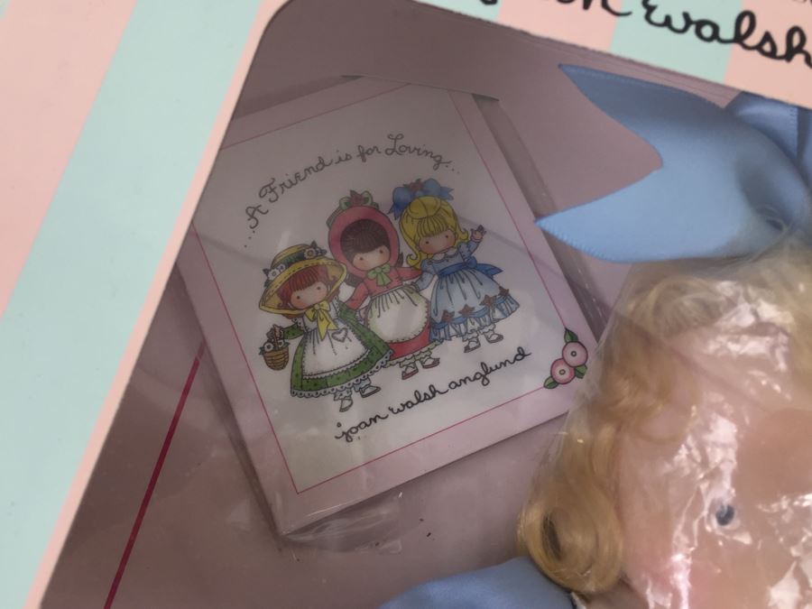 Madame Alexander Presents Joan Walsh Anglund Dolls Friend, Love And Joy New In Box With Books 2001 [Photo 23]