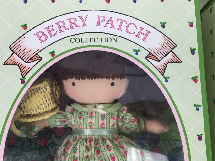 Berry Patch Collection Dolls By Joan Walsh Anglund New In Box [Photo 5]
