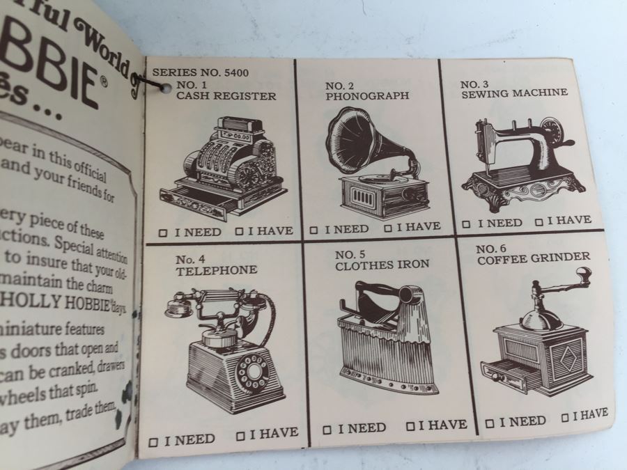 Holly Hobbie Dress And Play Sets Plus Holly Hobbie's Friend Amy Doll And Play Sets And Collector's Case [Photo 20]