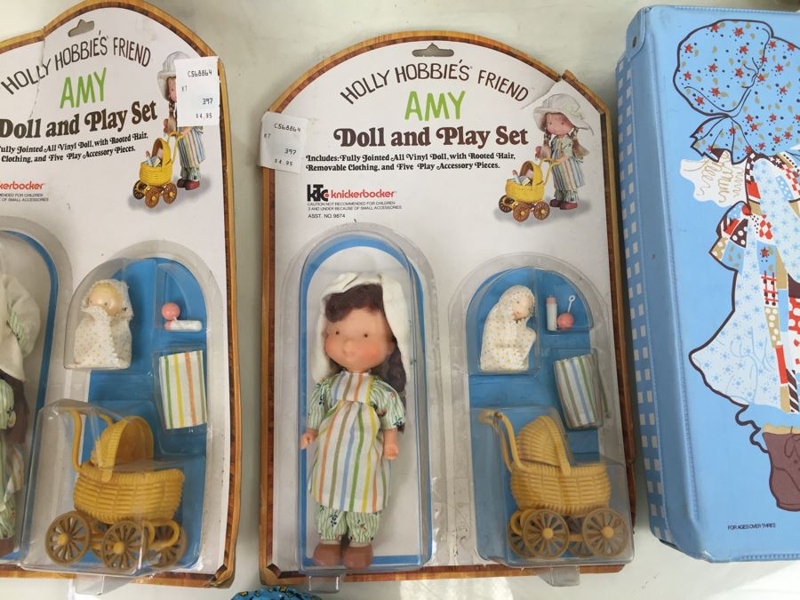 Holly Hobbie Dress And Play Sets Plus Holly Hobbie's Friend Amy Doll And Play Sets And Collector's Case [Photo 3]