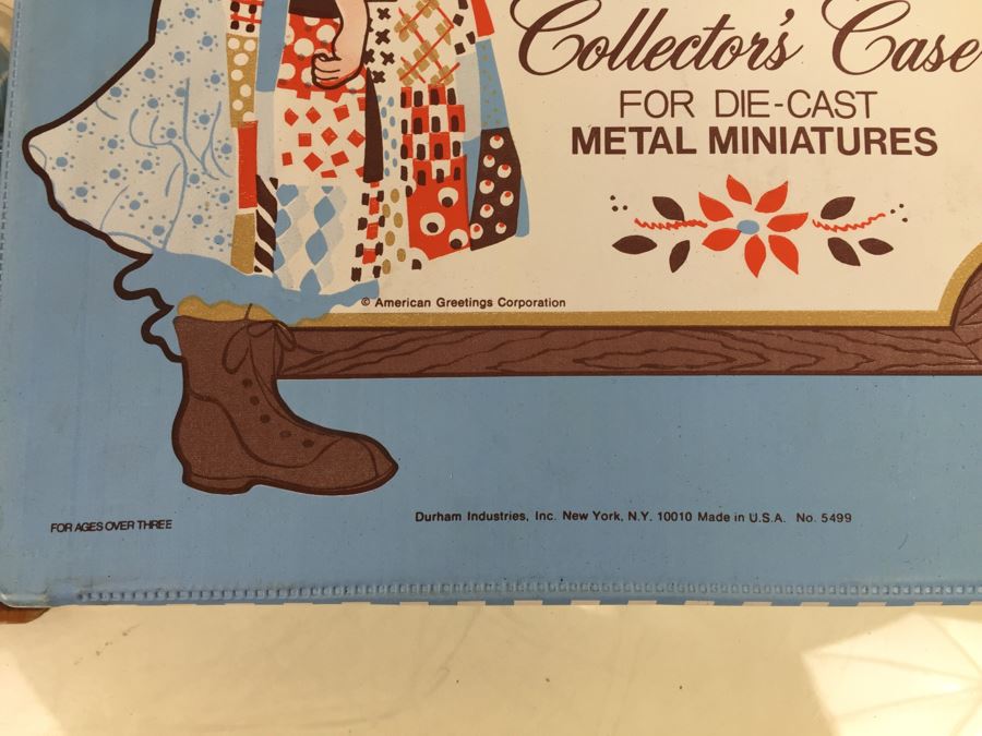 Holly Hobbie Dress And Play Sets Plus Holly Hobbie's Friend Amy Doll And Play Sets And Collector's Case [Photo 17]