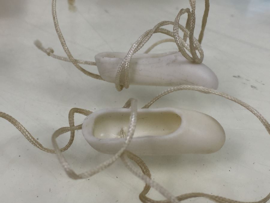 Huge Lot Of Barbie Doll Clothes And Accessories [Photo 36]