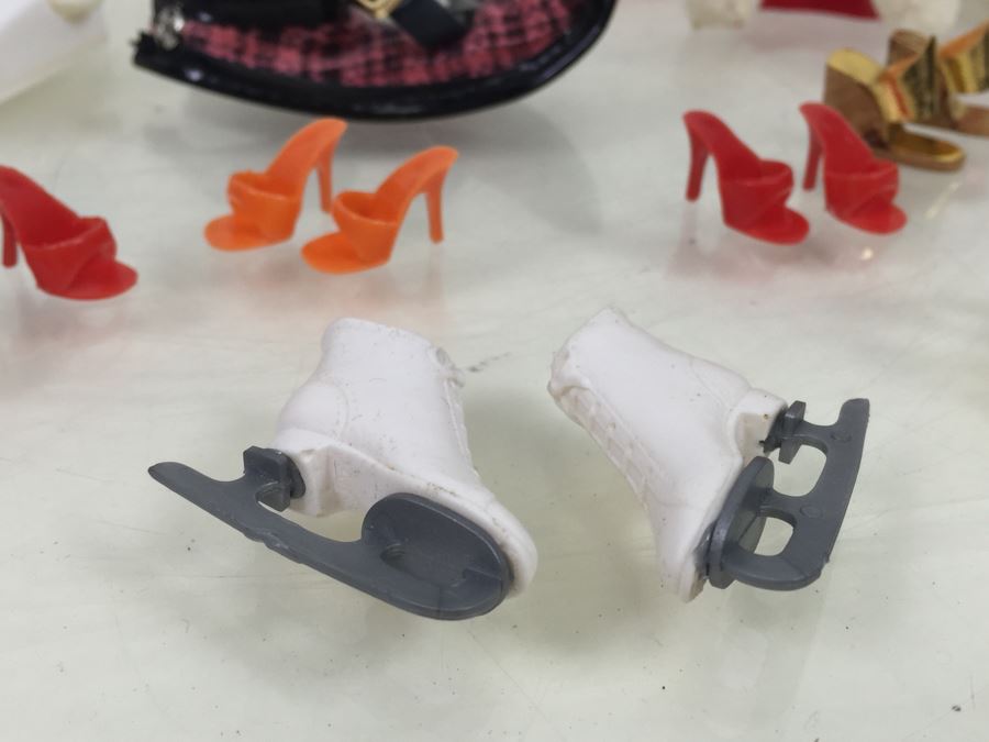 Huge Lot Of Barbie Doll Clothes And Accessories [Photo 28]