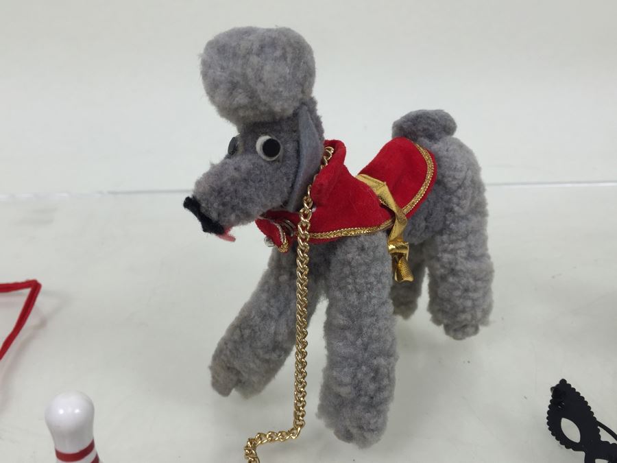 Huge Lot Of Barbie Doll Clothes And Accessories [Photo 48]