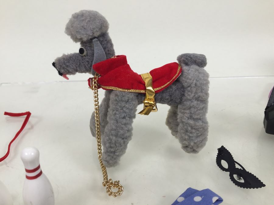 Huge Lot Of Barbie Doll Clothes And Accessories [Photo 45]