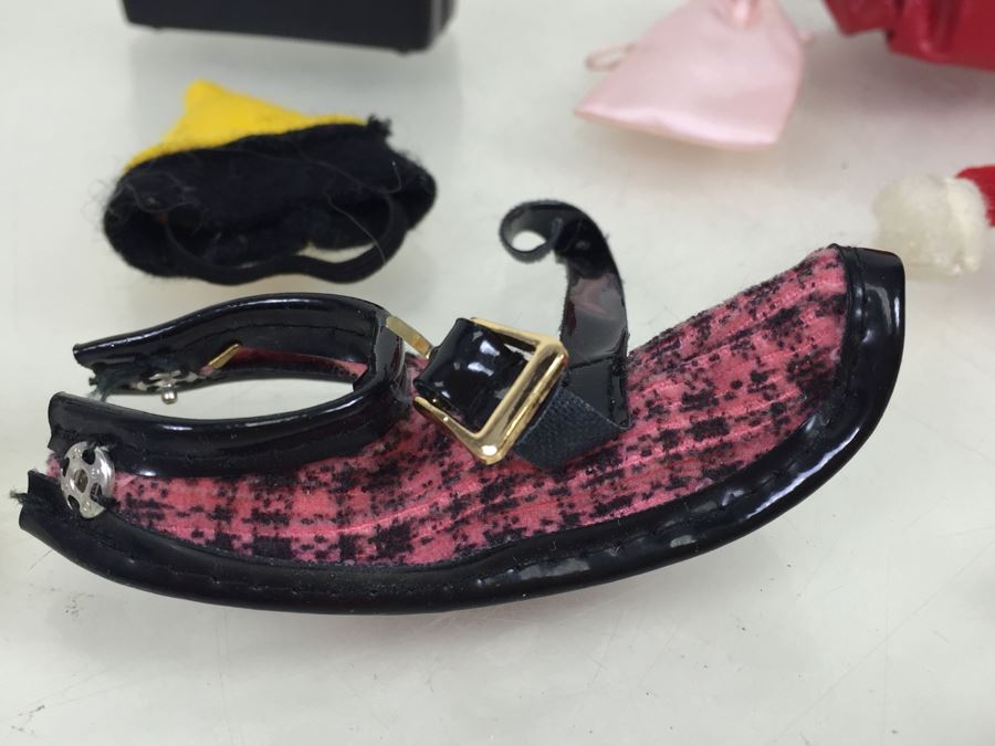 Huge Lot Of Barbie Doll Clothes And Accessories [Photo 31]