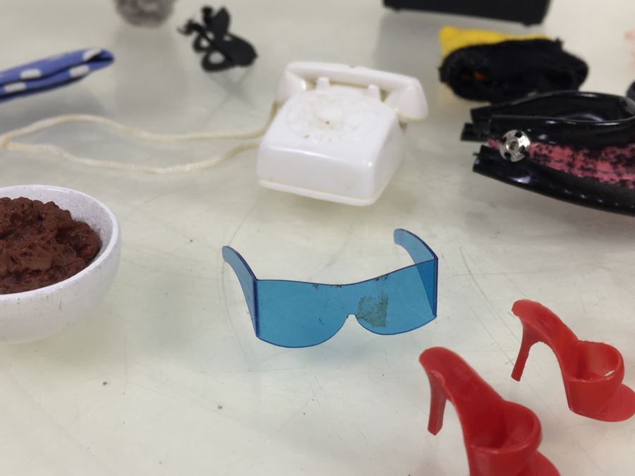 Huge Lot Of Barbie Doll Clothes And Accessories [Photo 30]