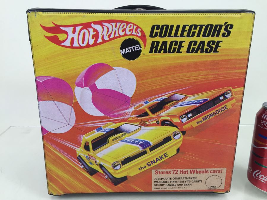 Mattel Hot Wheels Collector's Race Case Stores 72 Hot Wheels Cars Vintage 1969 [Photo 4]