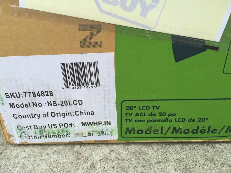 Insignia 20' LCD TV With Box [Photo 5]