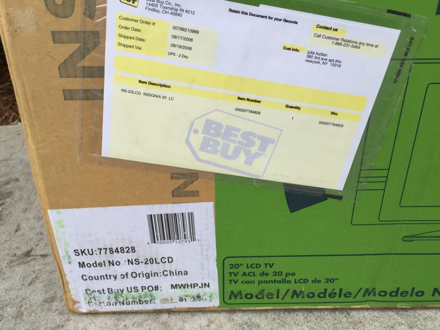 Insignia 20' LCD TV With Box [Photo 4]