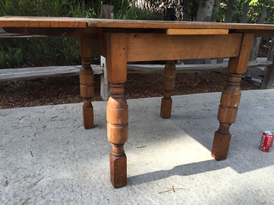 Primitive Kitchen Oak Wood Farmhouse Table With Two Leaves And Turned Legs [Photo 6]