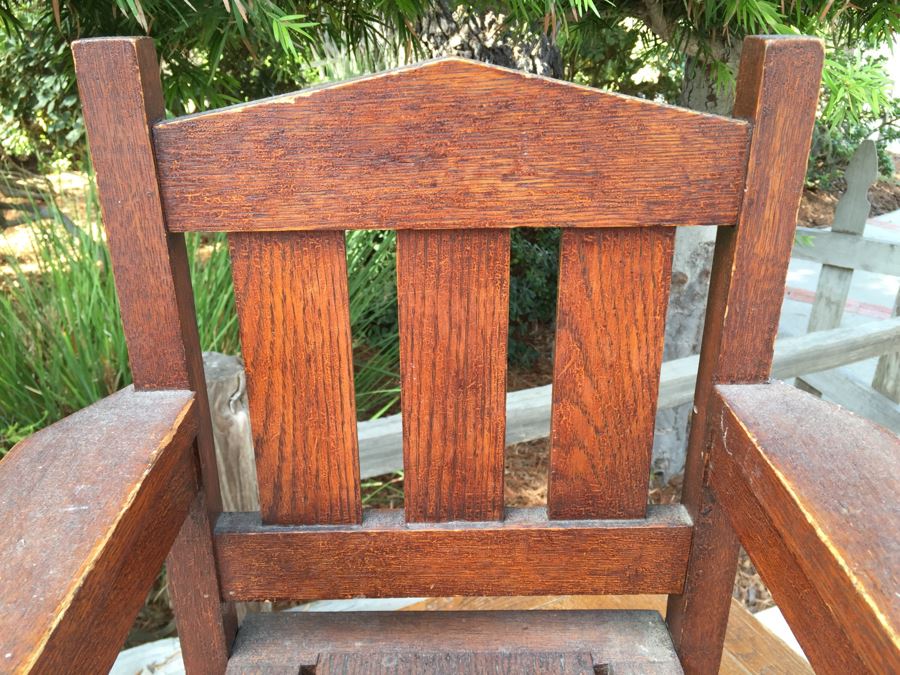 Old Oak Mission Style Child's Chair [Photo 5]