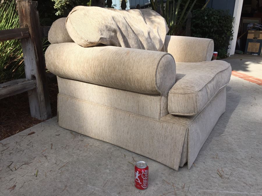 Large Upholstered Light Tan Chair [Photo 5]