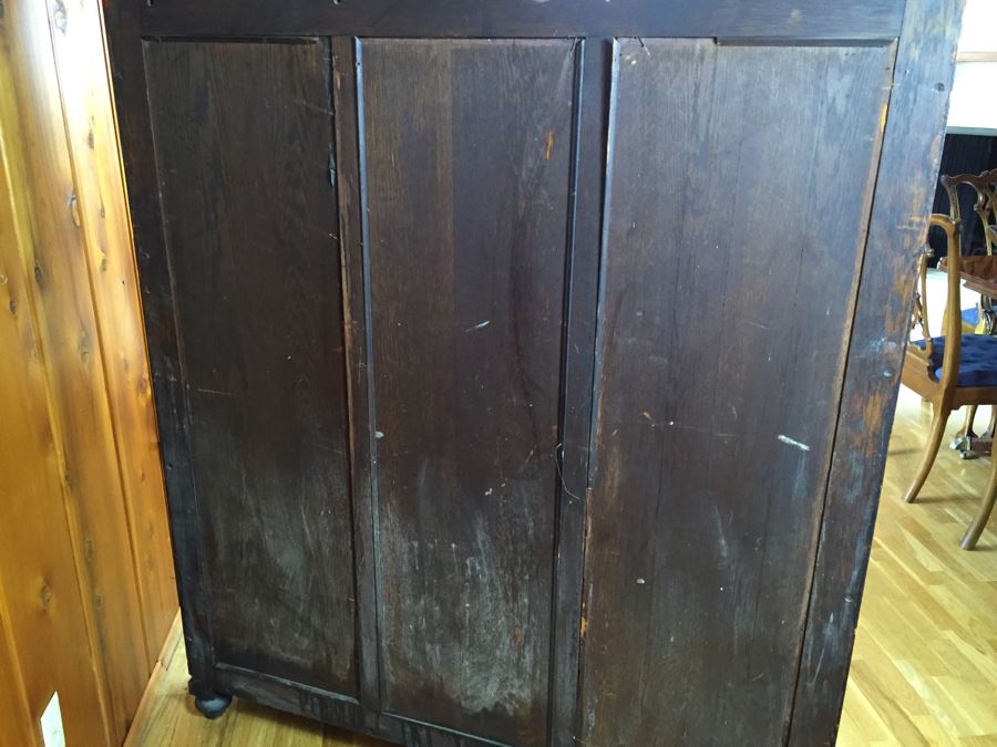 Antique Oak Bookcase Curio Cabinet With Beautiful Wood Carvings [Photo 17]