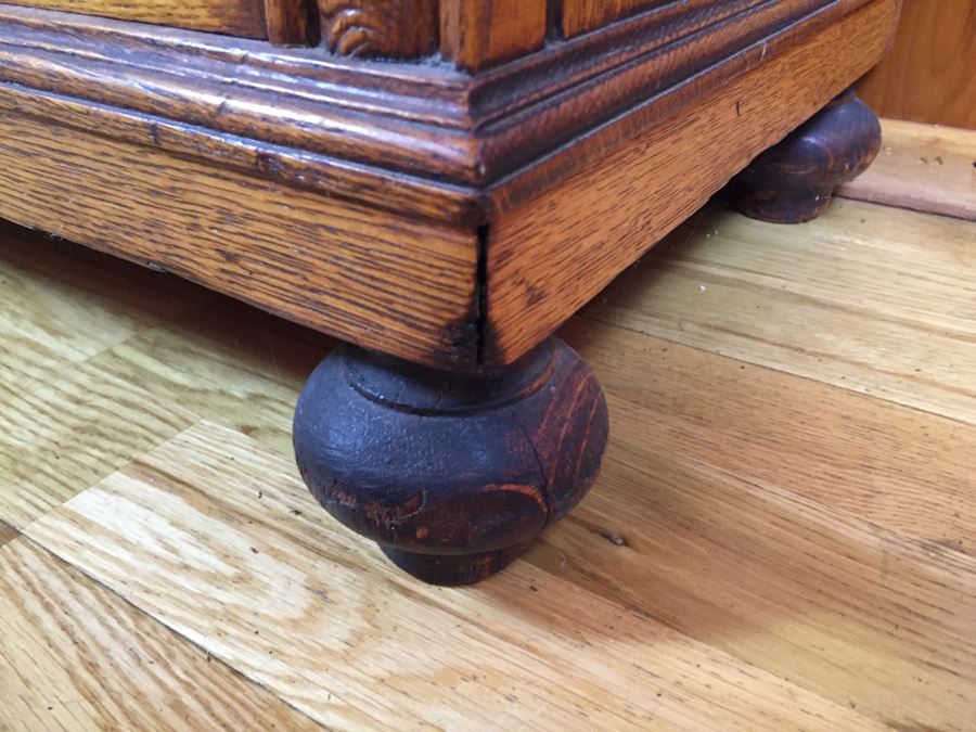 Antique Oak Bookcase Curio Cabinet With Beautiful Wood Carvings [Photo 13]