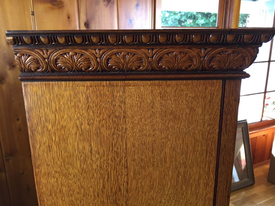 Antique Oak Bookcase Curio Cabinet With Beautiful Wood Carvings [Photo 14]