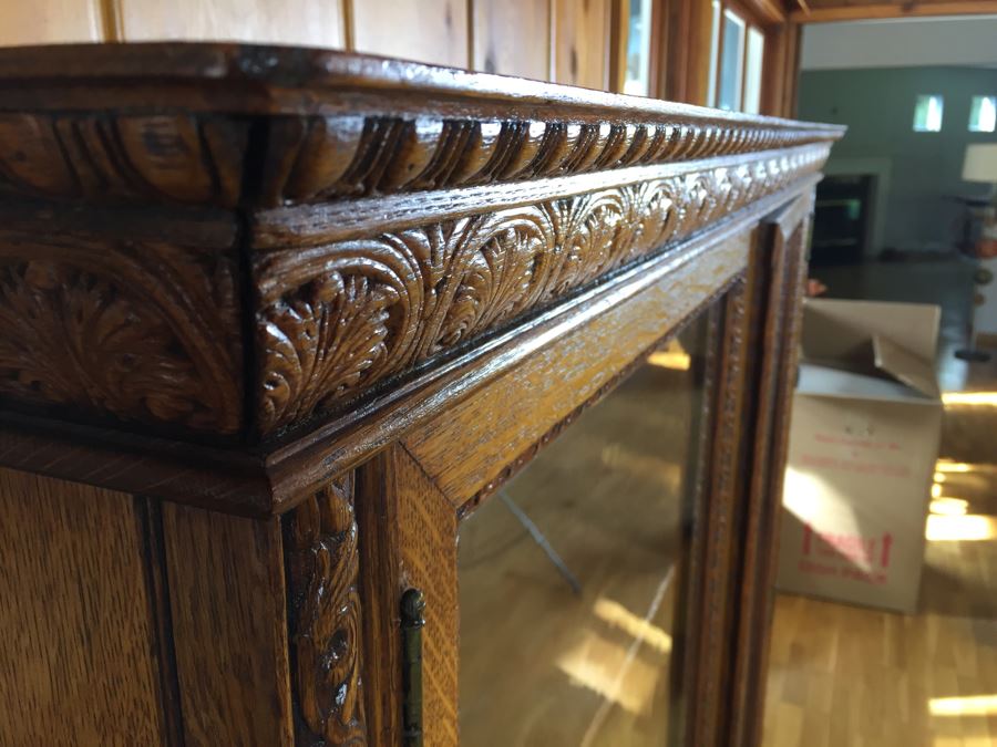 Antique Oak Bookcase Curio Cabinet With Beautiful Wood Carvings [Photo 6]