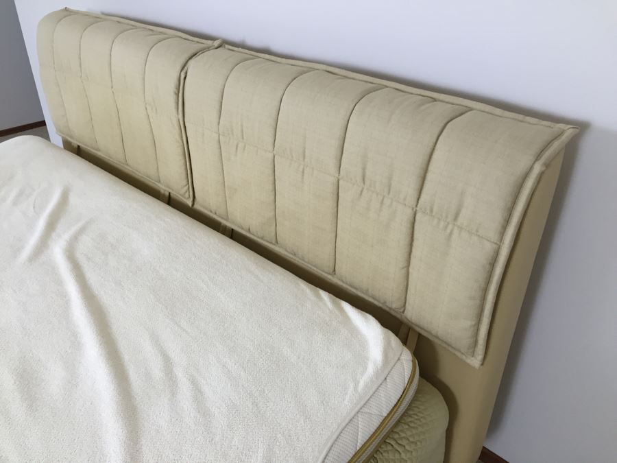 Luxury DUX Swedish Bed With Headboard [Photo 6]