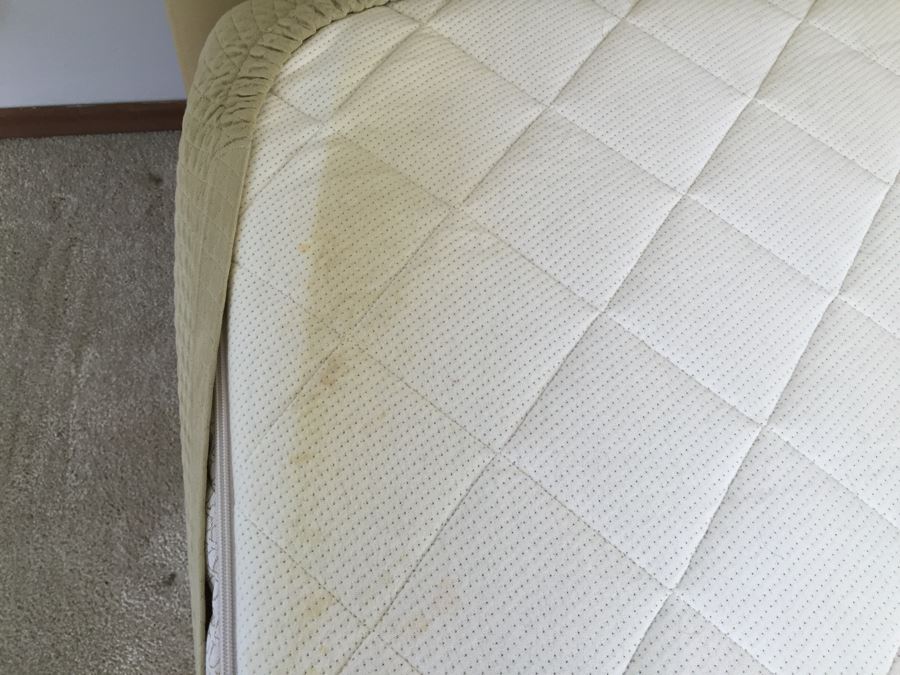 Luxury DUX Swedish Bed With Headboard [Photo 19]