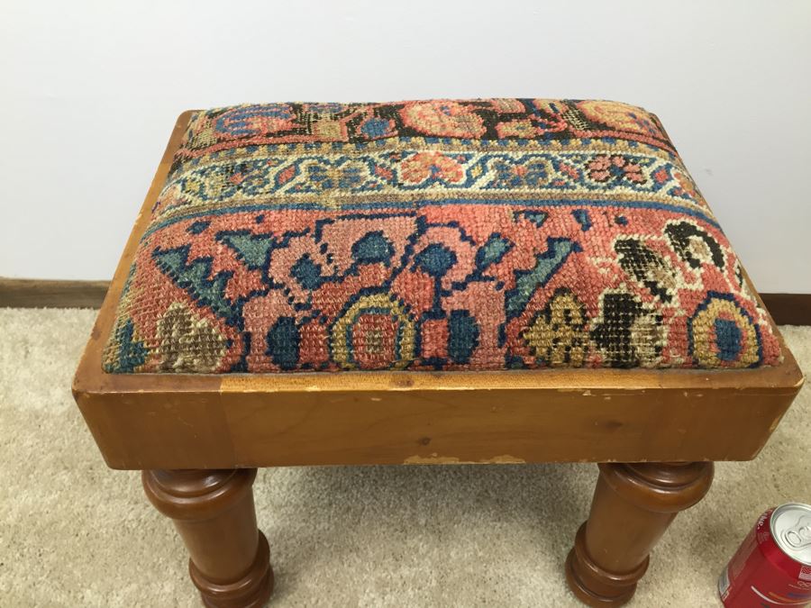 Small Wooden Stool With Turned Legs [Photo 3]