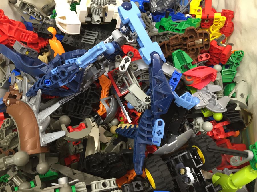 Collection Of Lego Bionicles And Lego Blocks And Pieces [Photo 8]