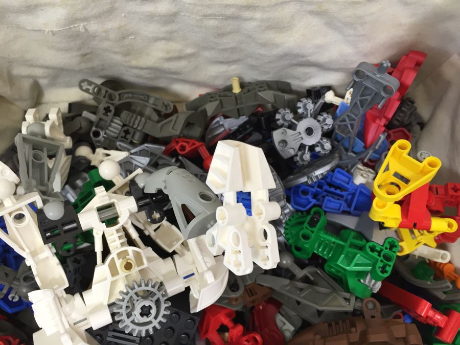 Collection Of Lego Bionicles And Lego Blocks And Pieces [Photo 10]