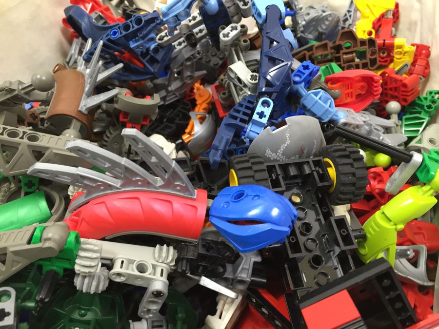 Collection Of Lego Bionicles And Lego Blocks And Pieces [Photo 11]