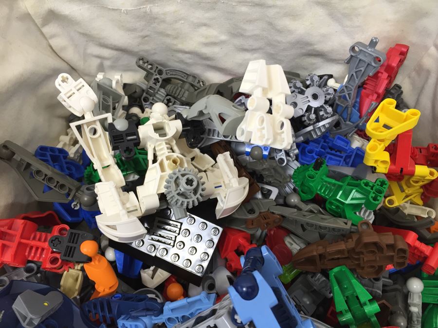 Collection Of Lego Bionicles And Lego Blocks And Pieces [Photo 9]