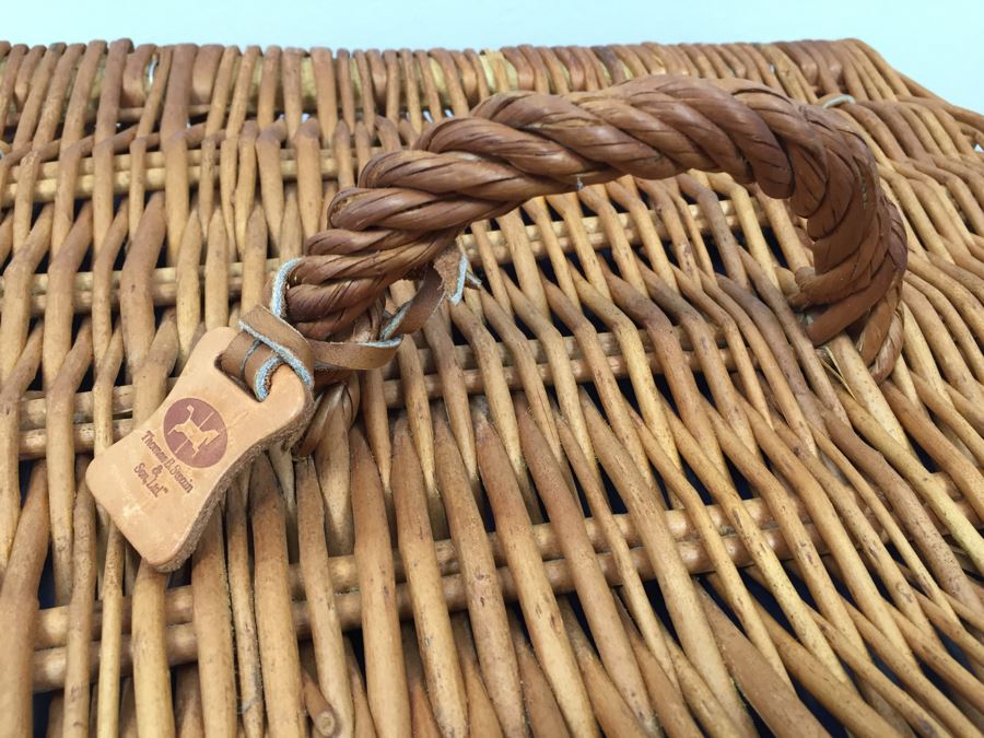 Thomas B. Swain & Son Wicker Picnic Basket Set [Photo 6]