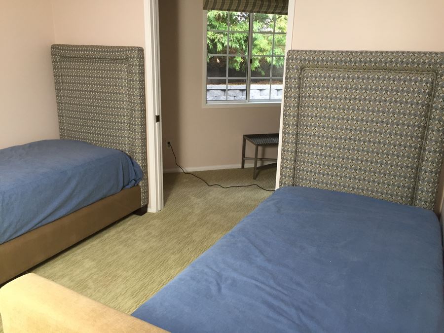 Pair Of Fabulous Twin Beds With Like New Simmons Mattresses Heavenly Bed At Home By Westin Hotels & Resorts [Photo 1]